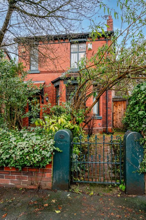 Property photo 2 of 33