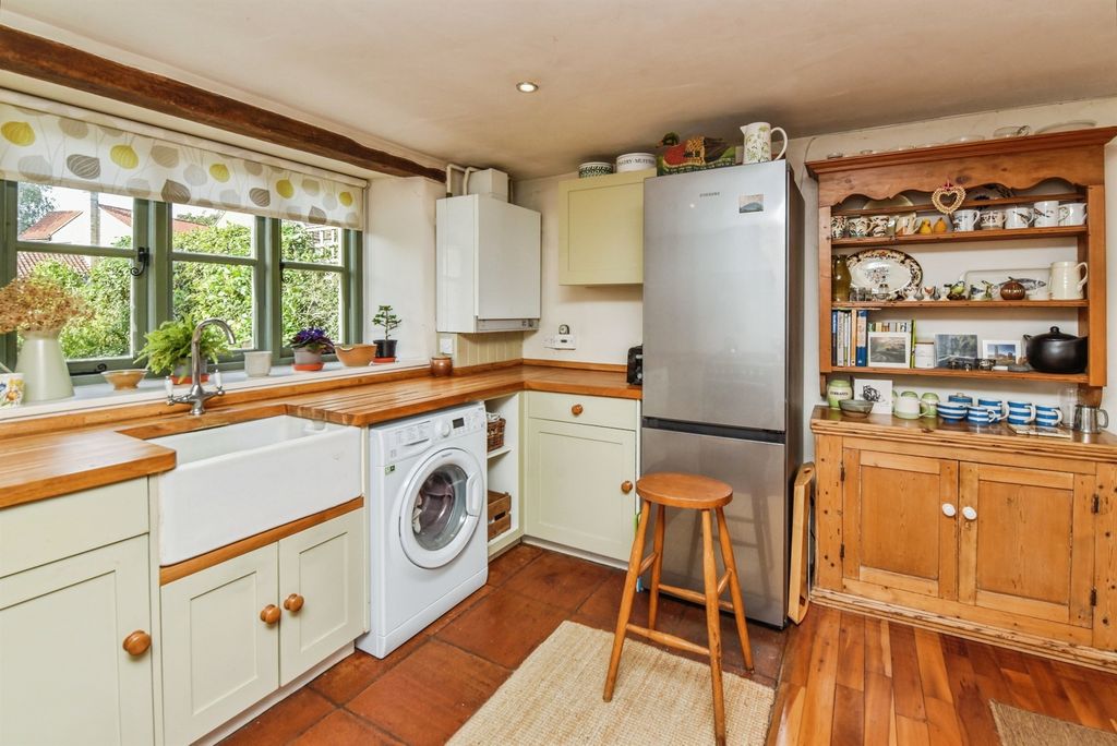 Property photo 3 of 14