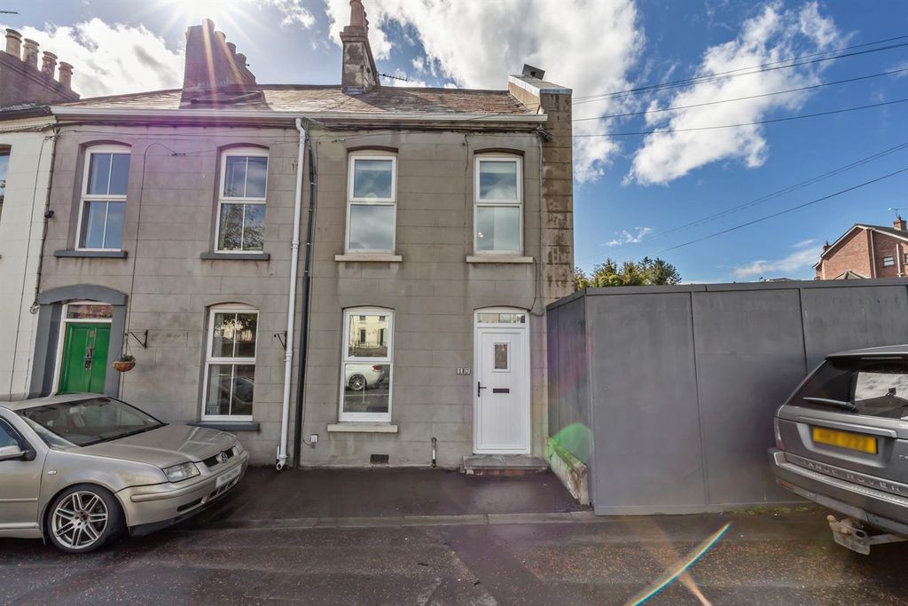 Property photo 2 of 17 10 Belfast Road 02.Jpg