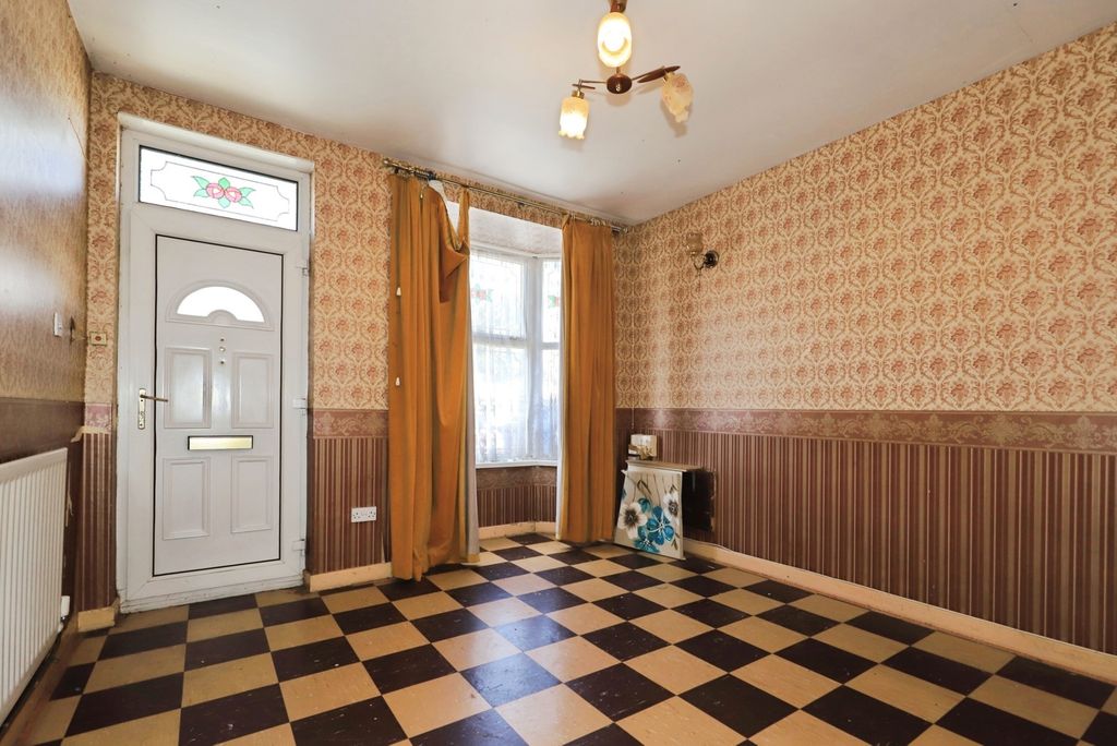 Property photo 2 of 18 Pbox-Img.Jpg