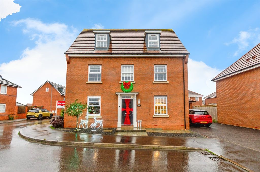 Property photo 1 of 31