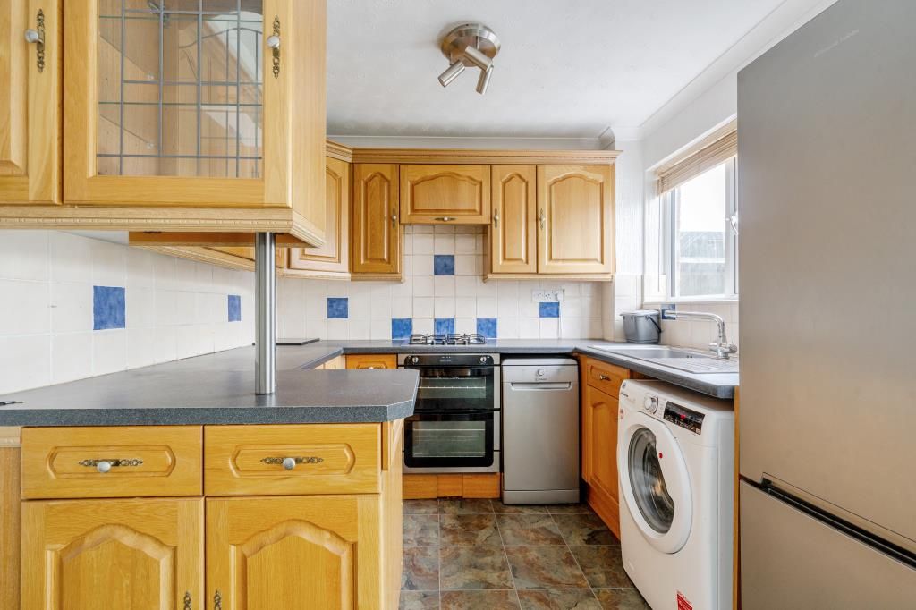 Property photo 2 of 18 Kitchen