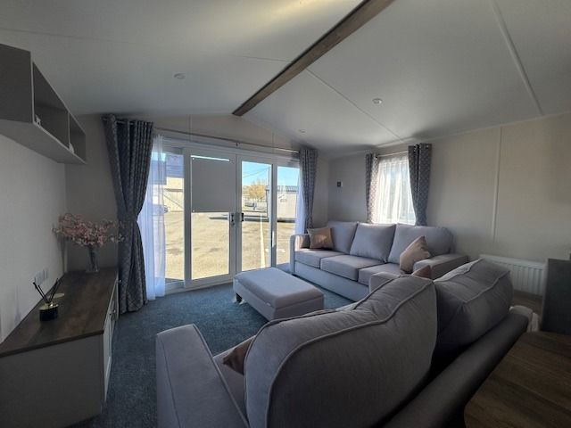 Property photo 2 of 6 Willerby Malton Lounge At Waters Edge Country Park