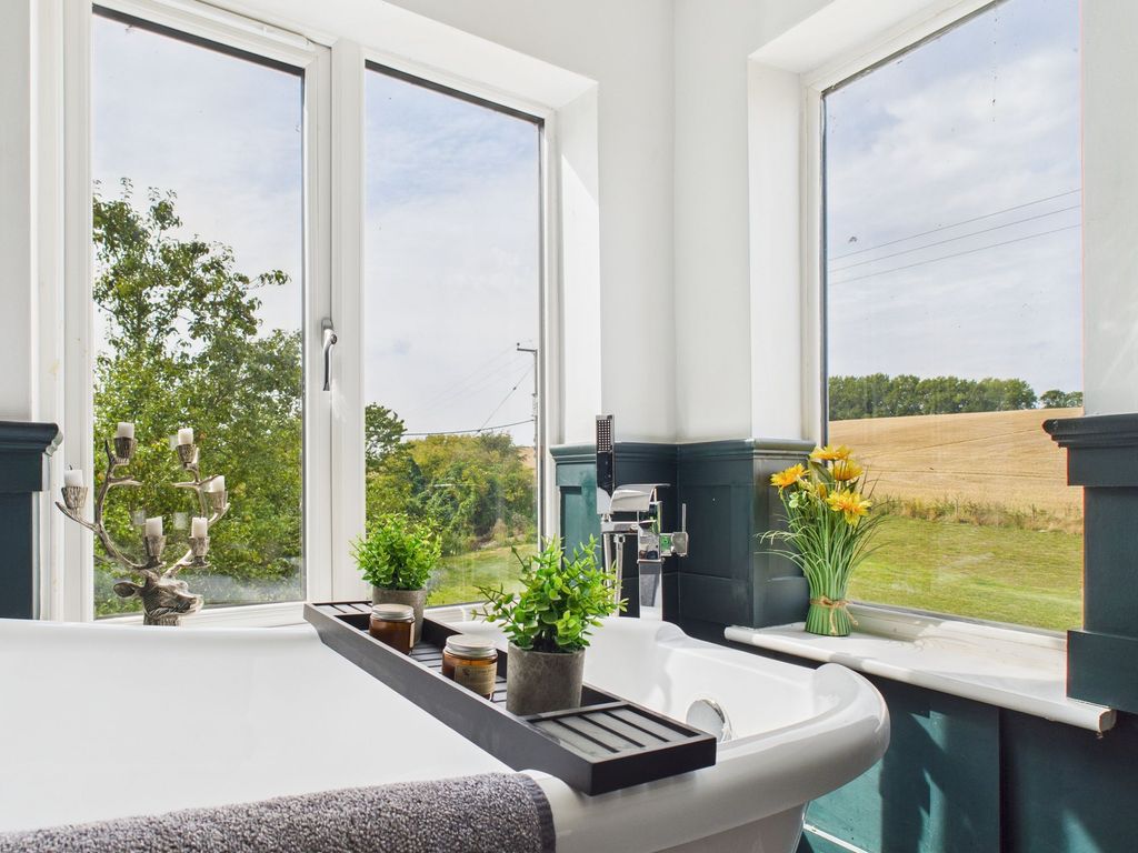 Property photo 3 of 39 Bathroom View