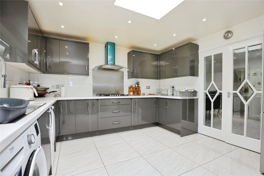 Property photo 2 of 14 Picture No. 04