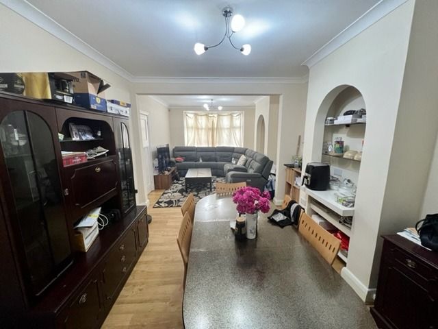 Property photo 3 of 14 4570253