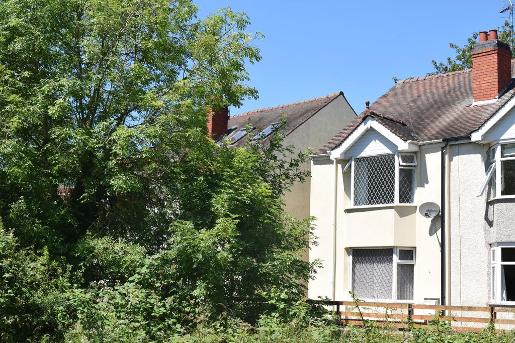 Property photo 1 of 17 Front (Exterior)