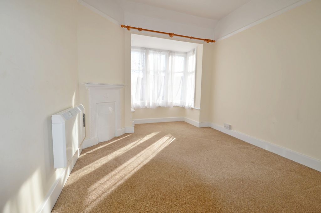 Property photo 3 of 4 Bedroom