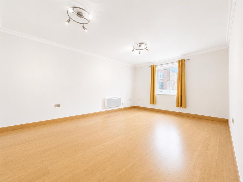 Property photo 3 of 17 A7E56634-60Dd-4d56-Aaea-41Edae87F30d.Png