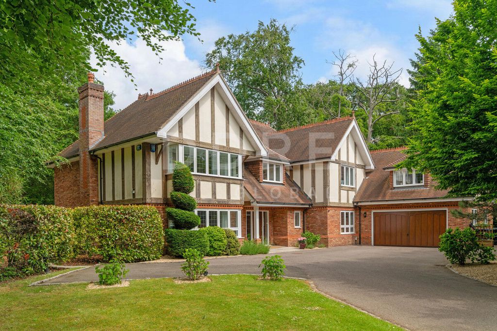 Property photo 1 of 34