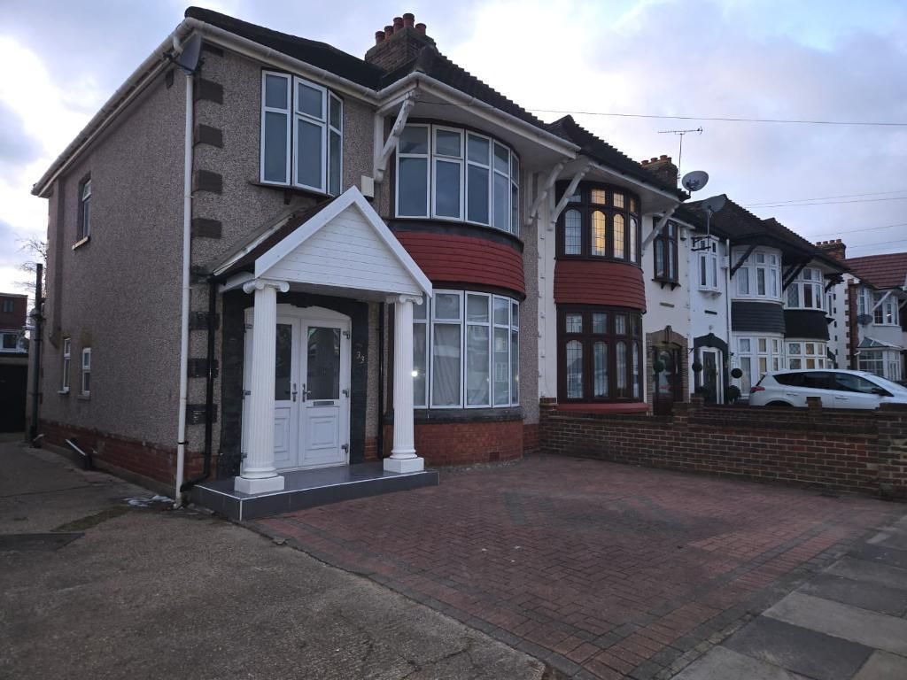 Property photo 1 of 21