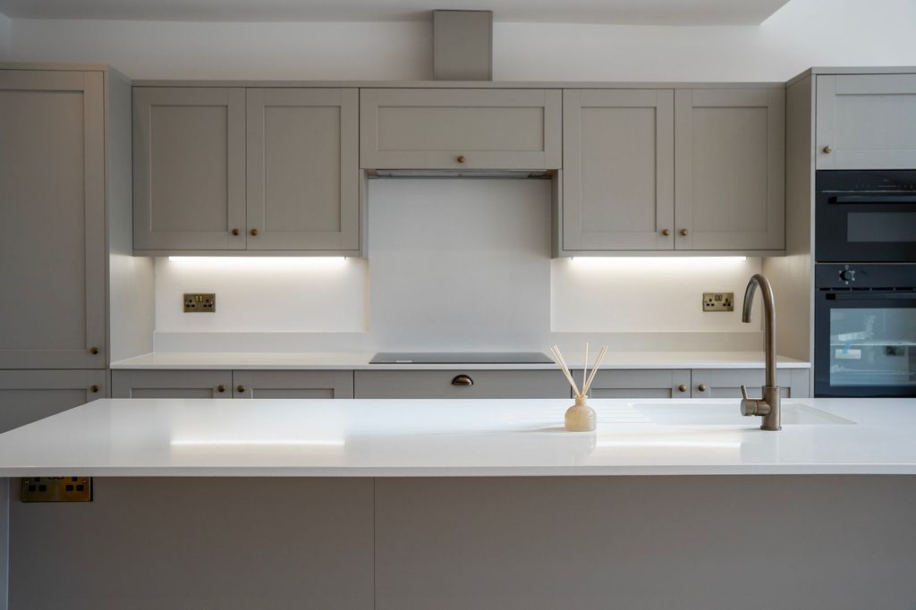 Property photo 2 of 28 Lead