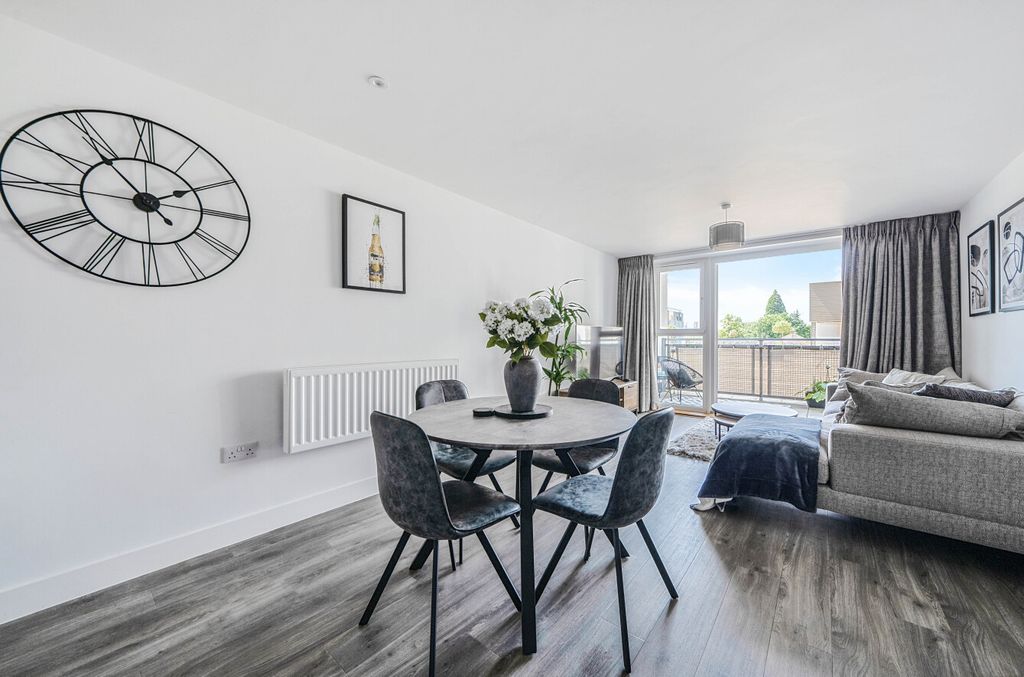 Property photo 1 of 14 1311449-10-685168...