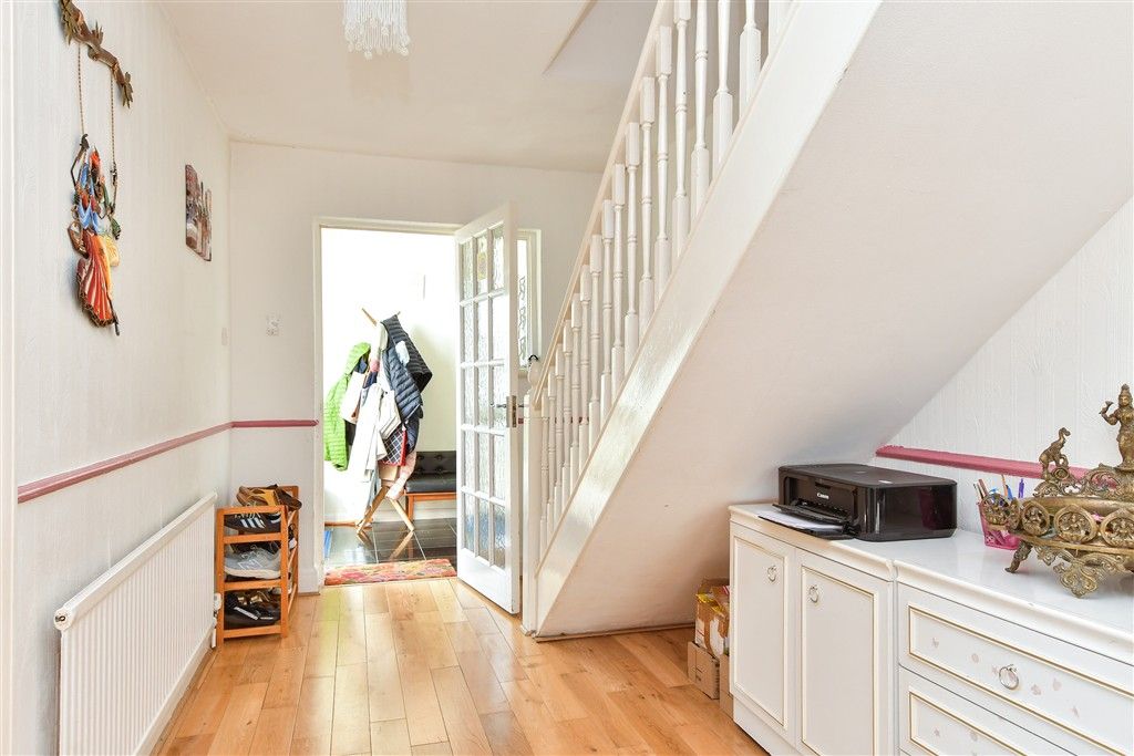 Property photo 2 of 25 Entrance Hall