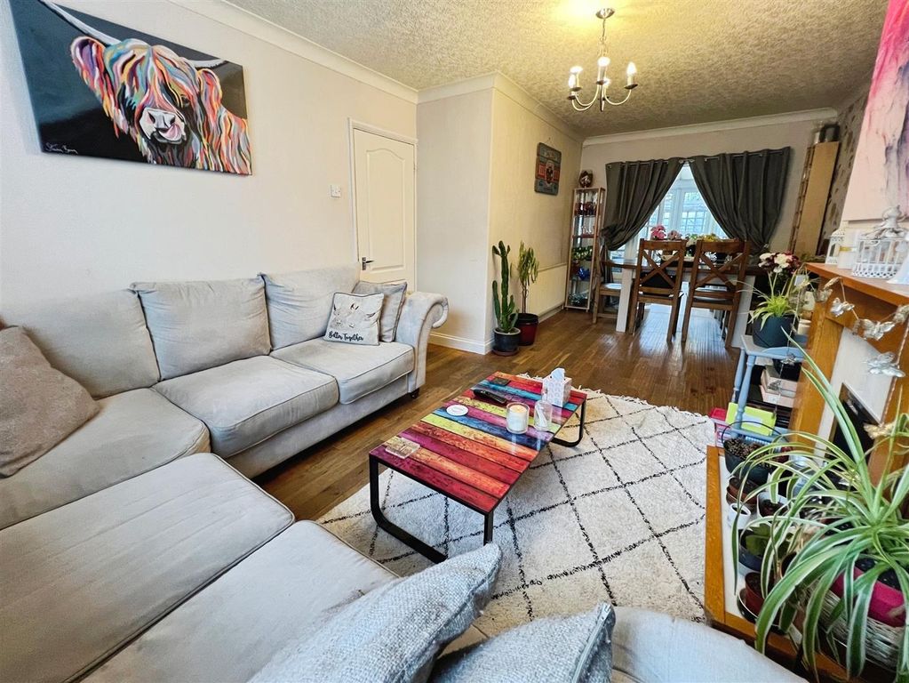 Property photo 3 of 26 Lounge Diner