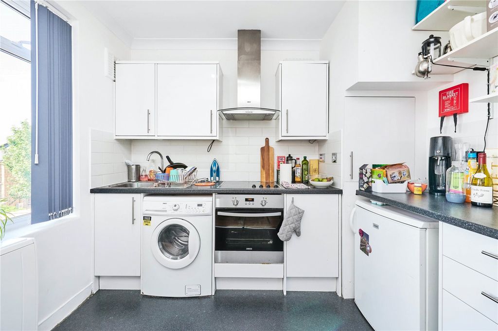 Property photo 3 of 12 Picture No. 17