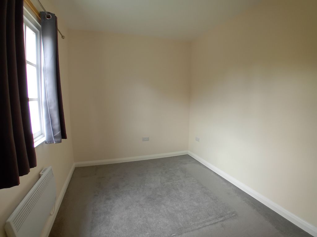 Property photo 3 of 12 Bedroom