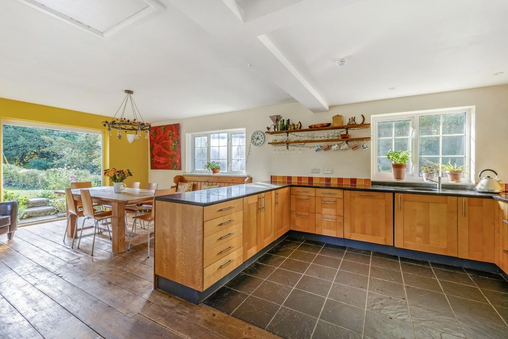 Property photo 3 of 20 Kitchen / Breakfast Room