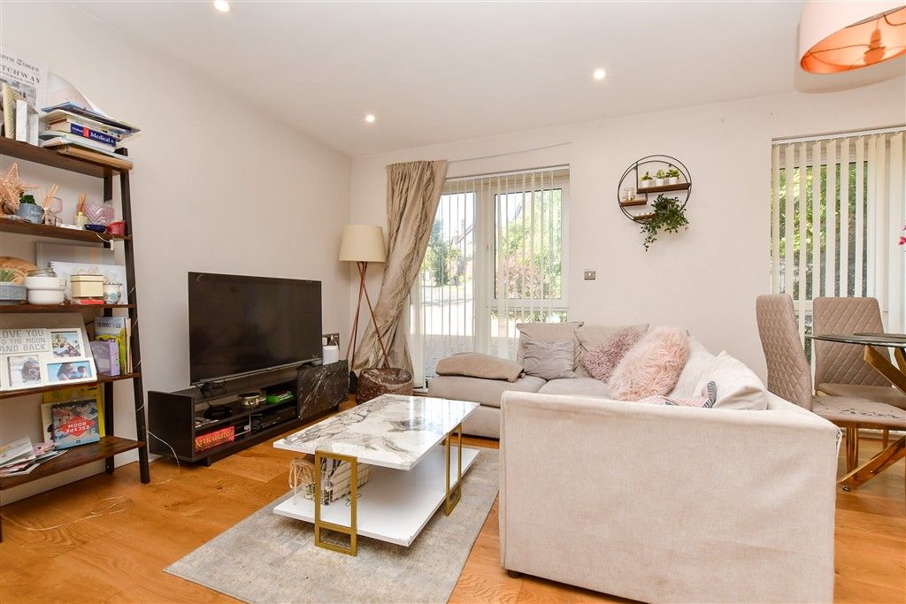 Property photo 2 of 14 Kitchen / Living Room