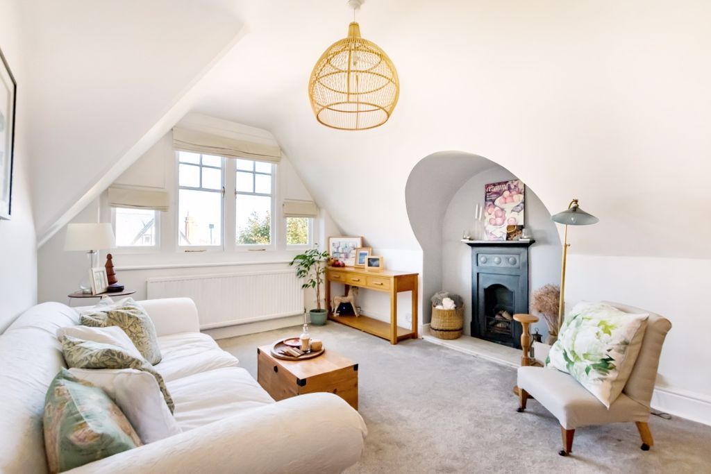 Property photo 2 of 12 Sitting Room