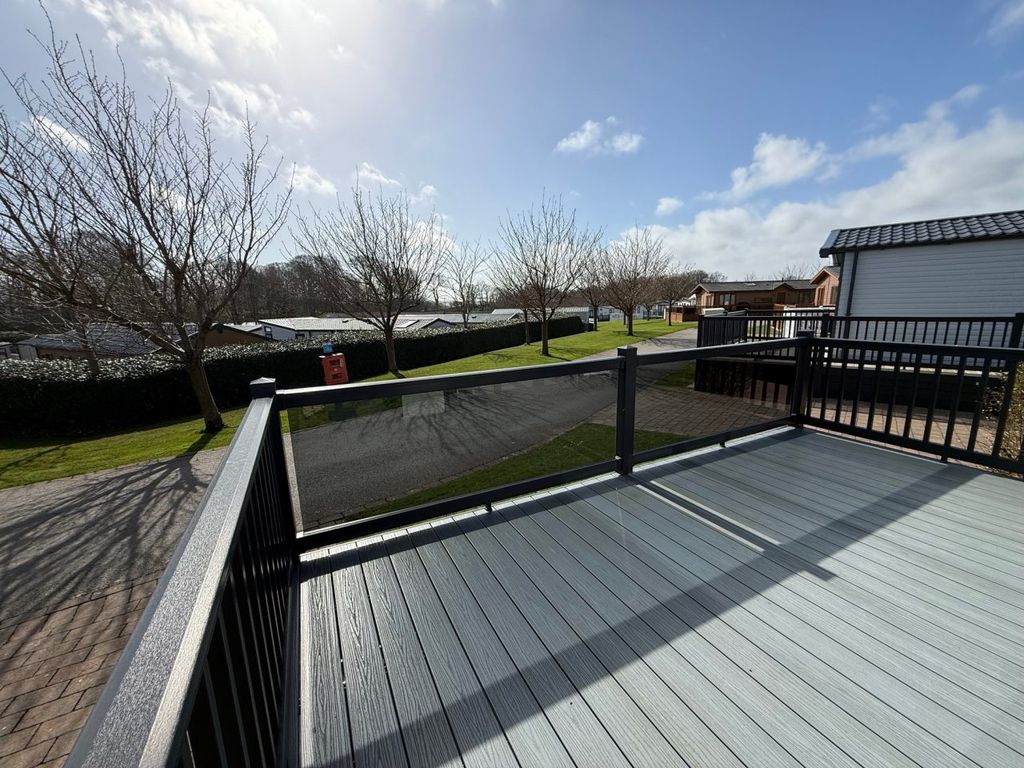 Property photo 2 of 20 Willerby Lamberhurst 2023 Car0062640 132757108.Jpeg