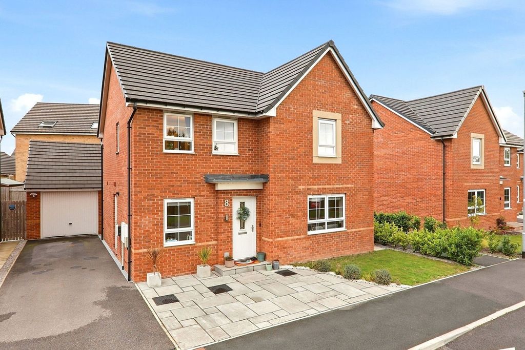 Property photo 1 of 31