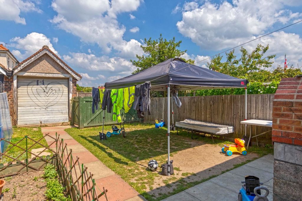Property photo 1 of 11 36 Crabtree_7.Jpg