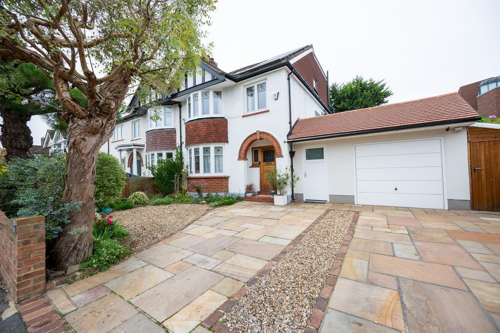 Property photo 1 of 19