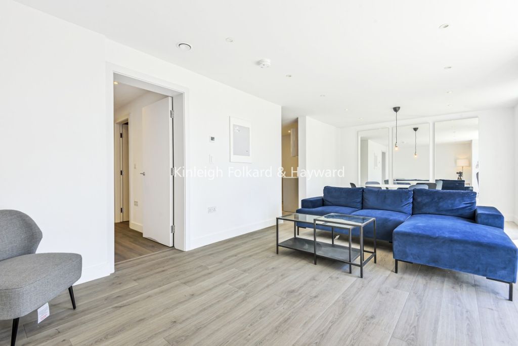 Property photo 3 of 16 2B377B3A-B1E4-418c-9