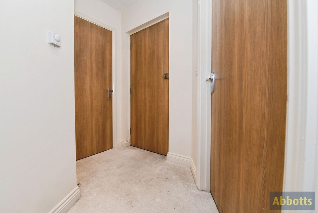 Property photo 2 of 17 Pbox-Img.Jpg