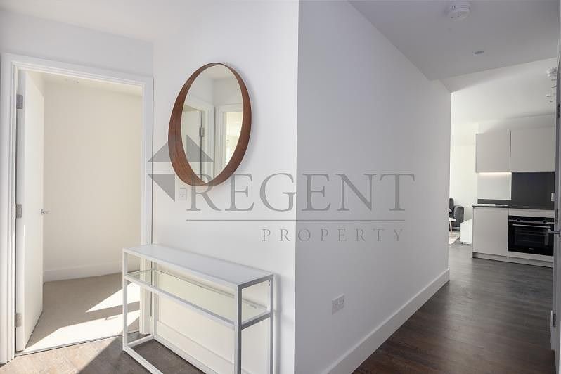 Property photo 3 of 10 Hallway