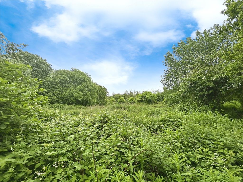 Property photo 2 of 4 Picture No. 04