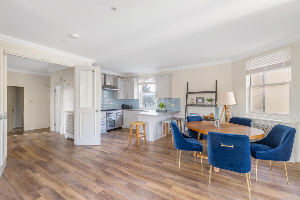 Property photo 3 of 16 Image