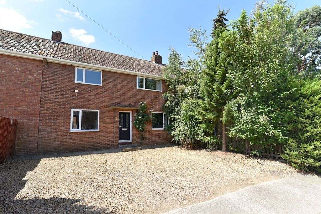 Property photo 1 of 28