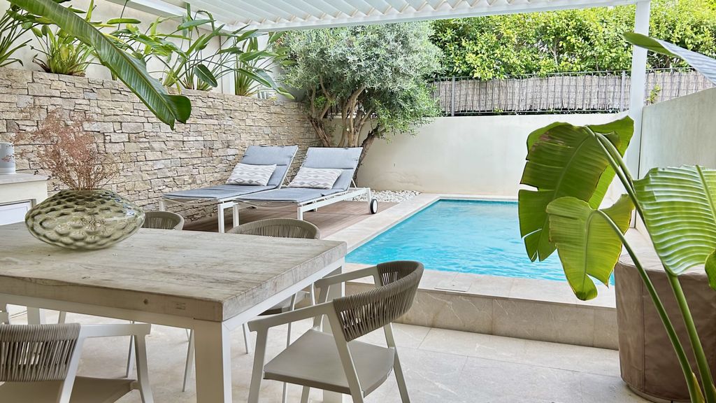 Property photo 3 of 23 81537 003-Min.Jpg