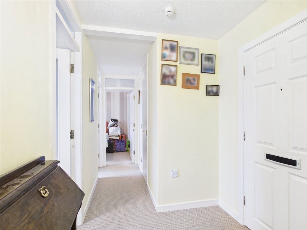 Property photo 2 of 8 Picture No. 01