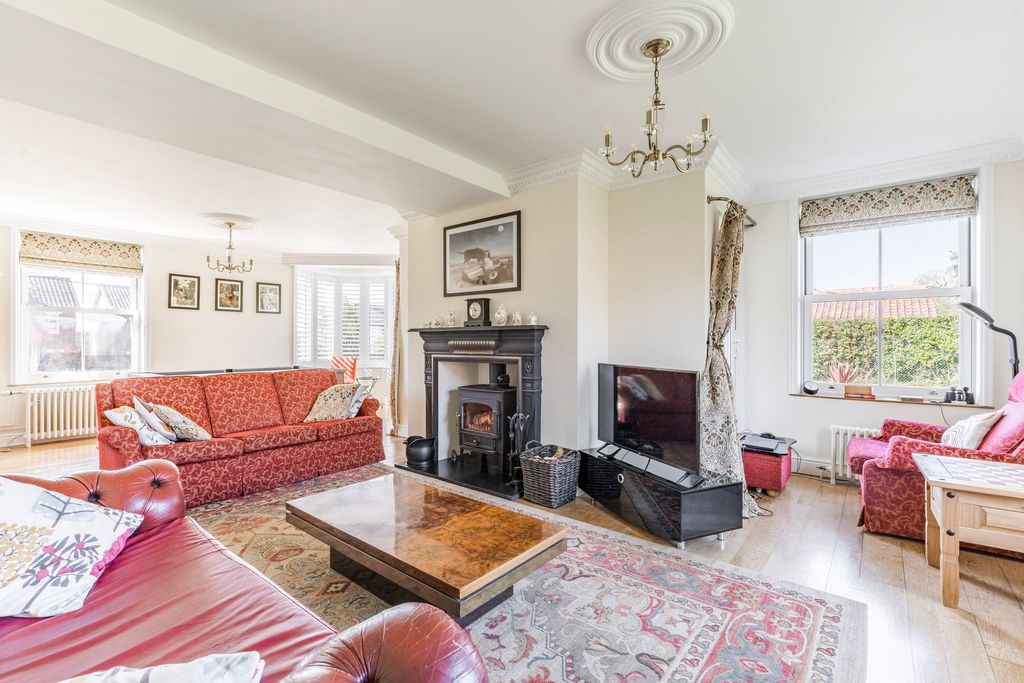 Property photo 3 of 29