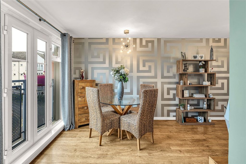 Property photo 3 of 16 Picture No. 11