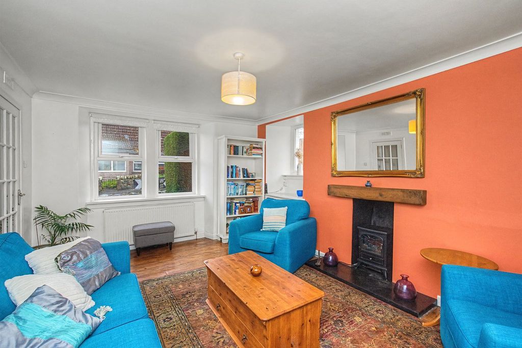 Property photo 2 of 19