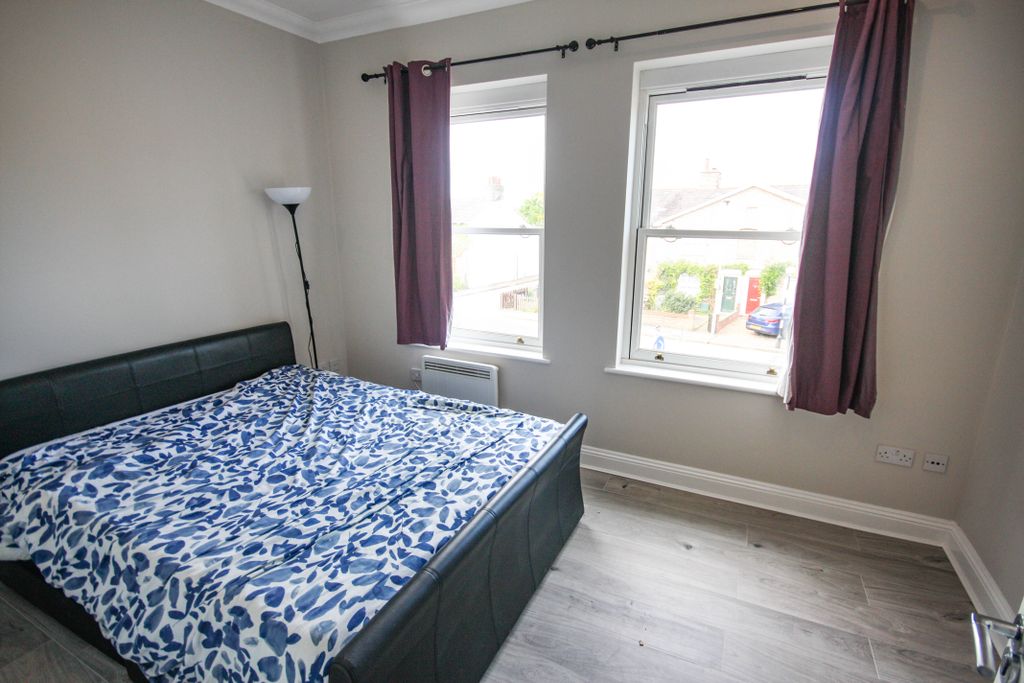 Property photo 2 of 7