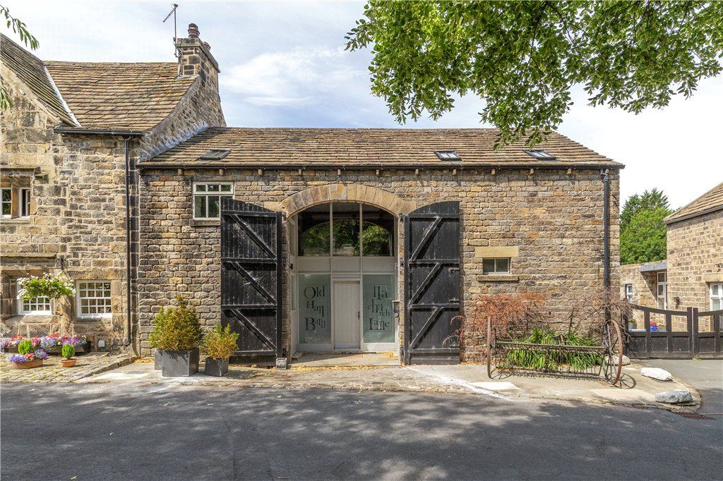 Property photo 1 of 47 Old Hall Barn