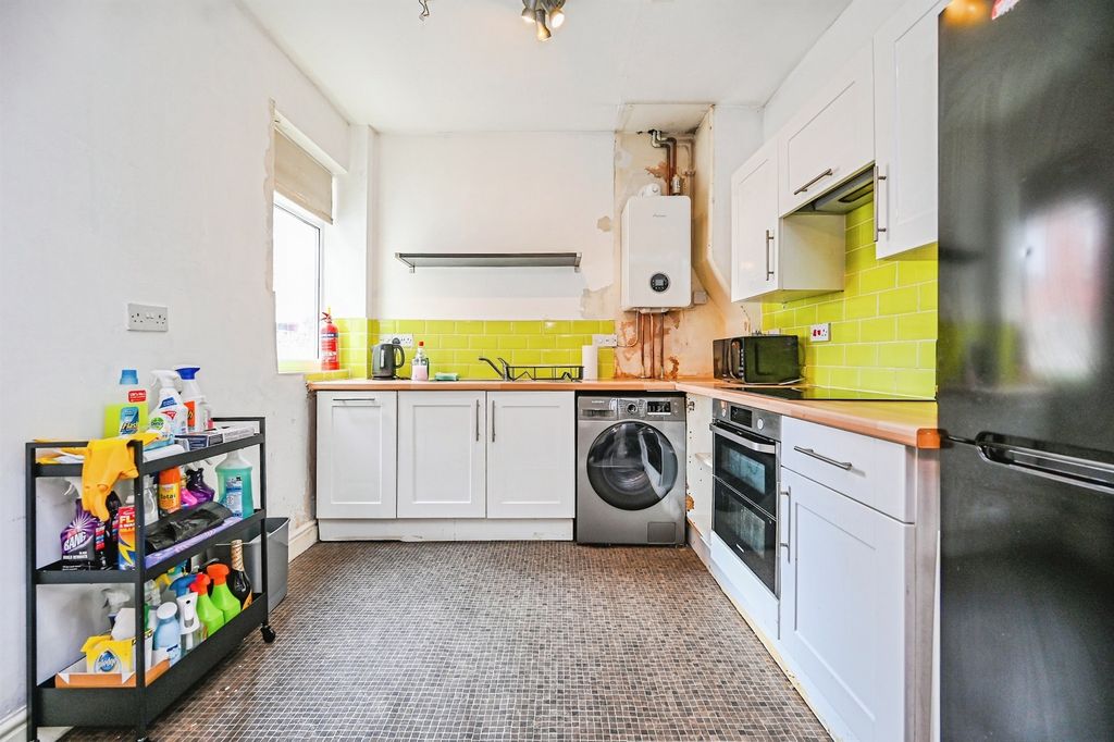 Property photo 2 of 13