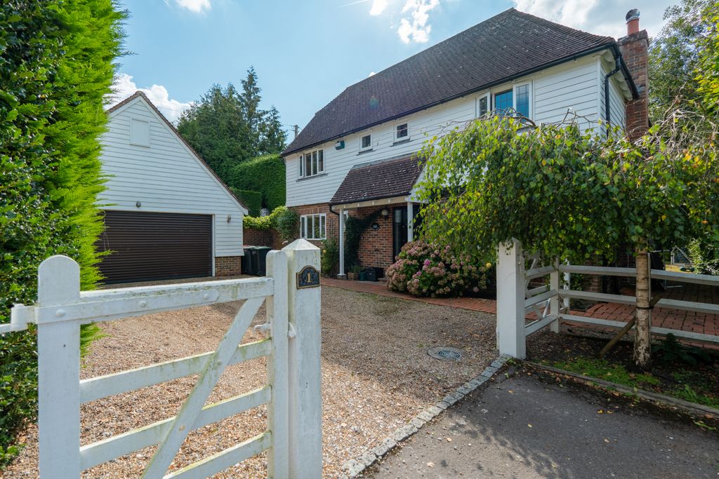 Property photo 1 of 29 1, Thanington Court Farm, Thanington Road, Canterbury Ct1 3Xf