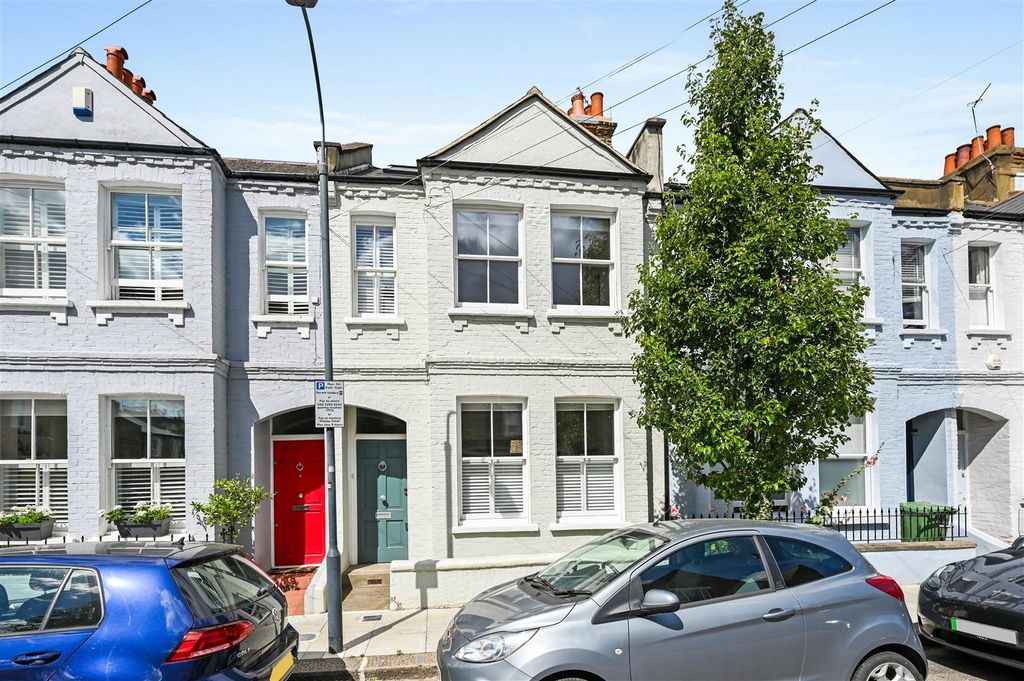 Property photo 1 of 14 Standish Road