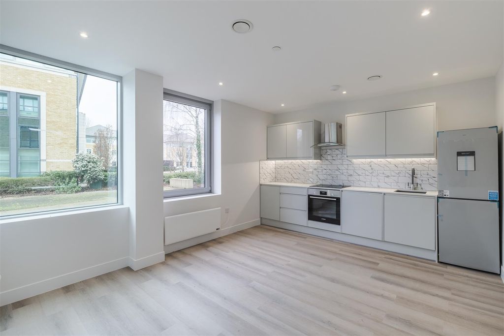 Property photo 2 of 14