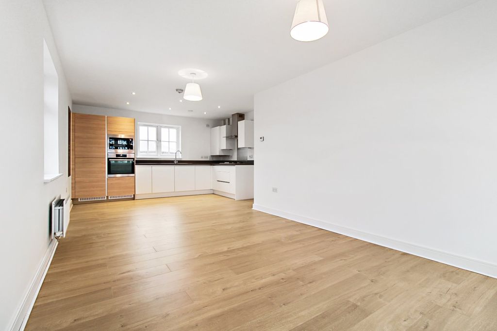 Property photo 2 of 10 Lounge/Diner