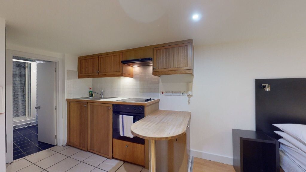 Property photo 2 of 5 Kitchen
