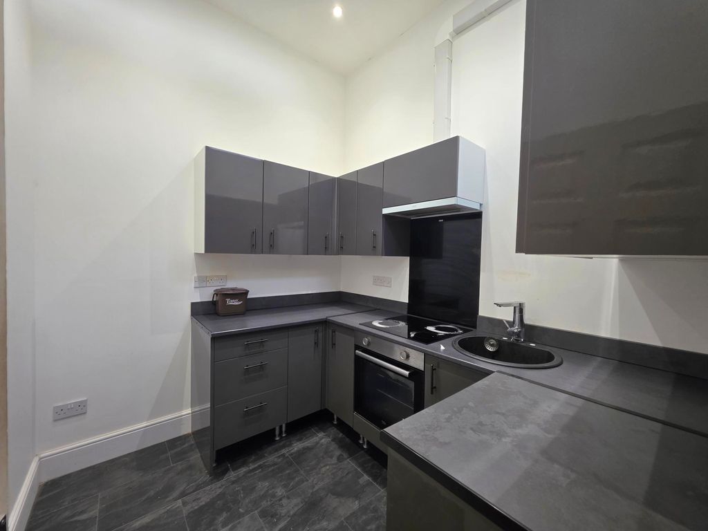 Property photo 2 of 7 Image