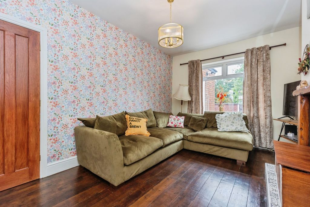 Property photo 2 of 18 Pbox-Img.Jpg