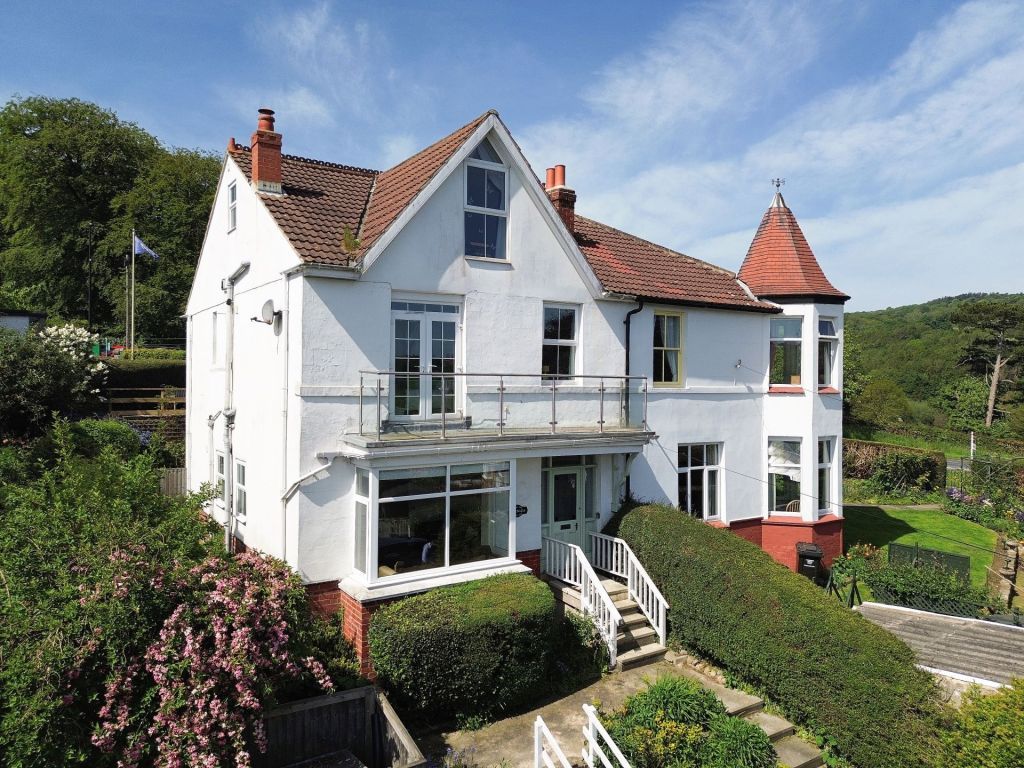 Property photo 1 of 30